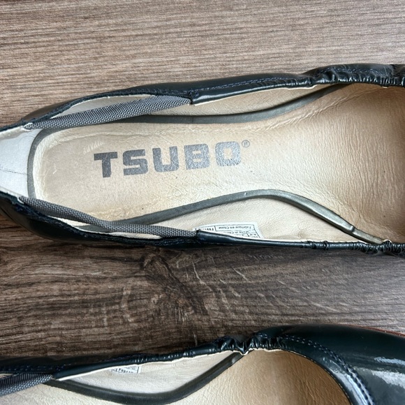 Tsubo Dark Grey Patent Leather Flats | 8.5 - Picture 3 of 6